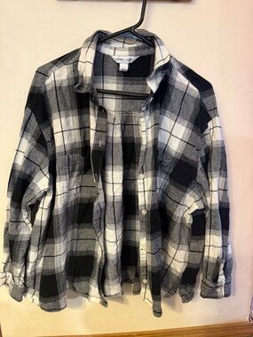 Shorter length Black & White Plaid Flannel Shirt